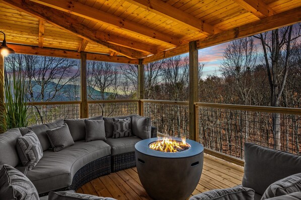 Cabin, 3 Bedrooms | Terrace/patio