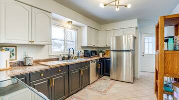 Ketuhar gelombang mikro, ketuhar, dapur, mesin basuh pinggan mangkuk