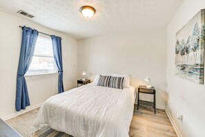 2 bedrooms, bed sheets