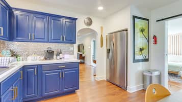 Cottage (2 Bedrooms) | Interior
