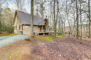 House (2 Bedrooms) | Interior - Peaceful Cabin w/ Hot Tub: 11 Mi to Blue Ridge! (Epworth)