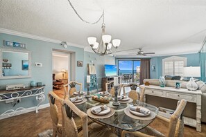 公寓客房, 2 間臥室 | 私人廚房 | 電冰箱、烤箱、咖啡機/沖茶器、烤麵包機