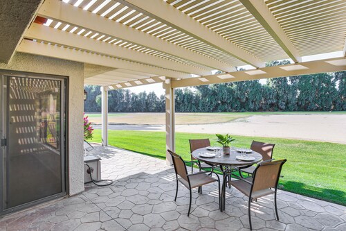 Pet-friendly Palm Desert Retreat: Golf Course View