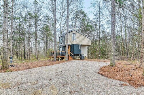 Modern Studio ~ 2 Mi to MSU in Starkville!