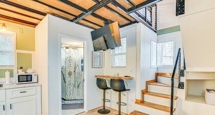 Modern Studio ~ 2 Mi to MSU in Starkville!