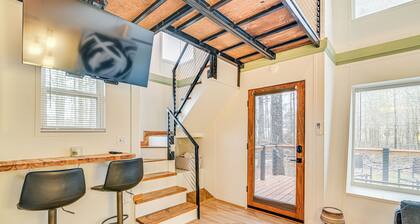 Modern Studio ~ 2 Mi to MSU in Starkville!