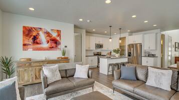 House (4 Bedrooms) | Bahagian dalam