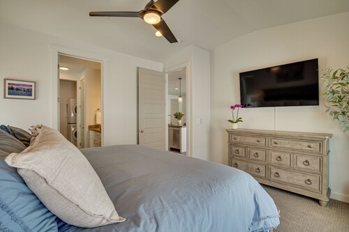 Modern Heber City Getaway: Mountain View, Hot Tub!