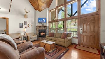 Cabana, 4 quartos | Área de estar | Smart TV