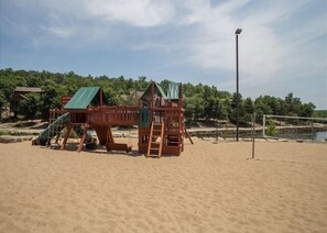 Cabin, 4 Bedrooms | Children's area