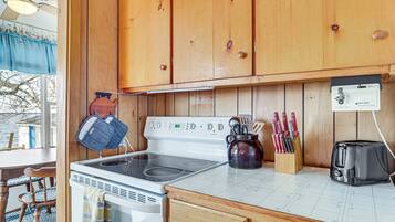 Cottage (2 Bedrooms) | Interior