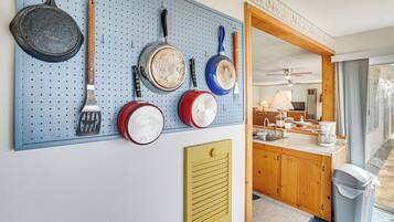 Cottage (2 Bedrooms) | Interior