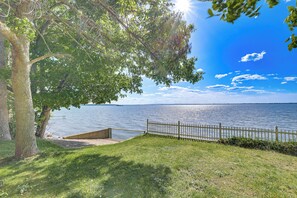 Interior - Lake Champlain Cottage w/ Deck & Sunset Views! (Swanton)