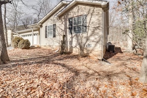 Interior - Mcgaheysville Vacation Rental, 1 Mi to Skiing! (McGaheysville)