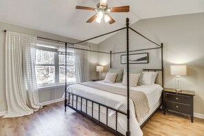 House (3 Bedrooms) | Interior - Mcgaheysville Vacation Rental, 1 Mi to Skiing! (McGaheysville)