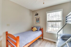 Interior - Mcgaheysville Vacation Rental, 1 Mi to Skiing! (McGaheysville)