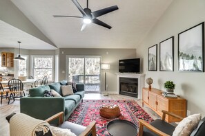 Interior - Mcgaheysville Vacation Rental, 1 Mi to Skiing! (McGaheysville)