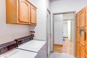 Hus (3 Bedrooms) | Innvendig