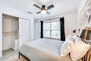 Interior - Modern Florida Bungalow: 3 Miles to Winter Garden! (Winter Garden)