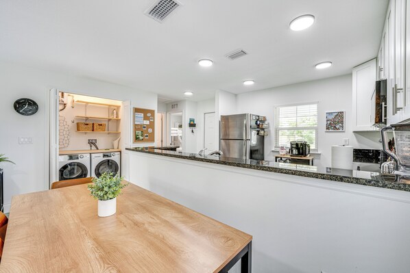 House (2 Bedrooms) | Interior - Modern Florida Bungalow: 3 Miles to Winter Garden! (Winter Garden)