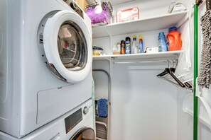 Apartment (2 Bedrooms) | Bahagian dalam