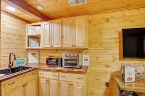 House (1 Bedroom) | Interior - Cozy Quitman Fishing Cabin Near Lake Fork! (Quitman)