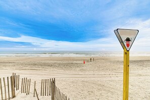 Apartment (2 Bedrooms) | Interior - 1 Mi to Boardwalk & Dtwn: Myrtle Beach Condo (Myrtle Beach)