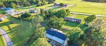 Pottsboro Home w/ Patio & Grill ~ 1 Mi to Lake!