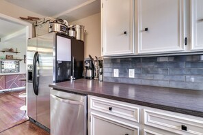 House (2 Bedrooms) | Interior - 2 Mi to Dtwn: Austin Gem w/ Patio & Yard (Austin)