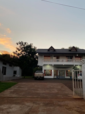 Exterior - Hotel Escuela Puerto Libertad (Puerto Libertad)
