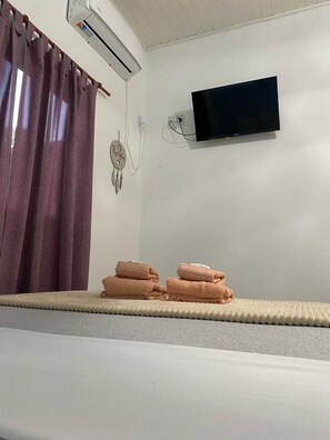 Klassieke vierpersoonskamer | Een strijkplank/strijkijzer, gratis wifi