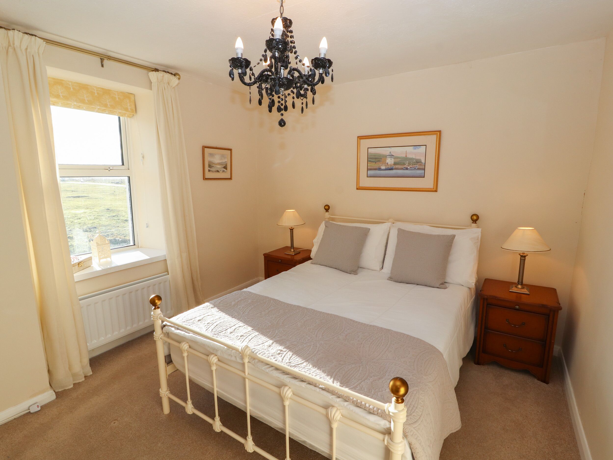 2 bedrooms, individually decorated, individually furnished, free WiFi