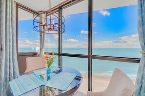 Interior - Luxurious Condo w/Jacuzzi and Floor to ceiling glass (Myrtle Beach)