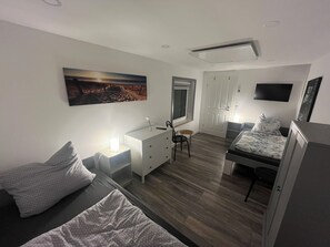 4 Schlafzimmer, Bügeleisen/Bügelbrett, kostenloses WLAN, Bettwäsche