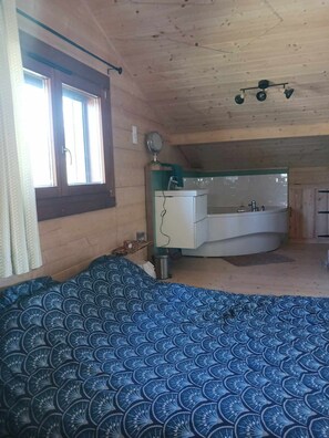 4 عدّة غرف نوم ومكتب وواي فاي