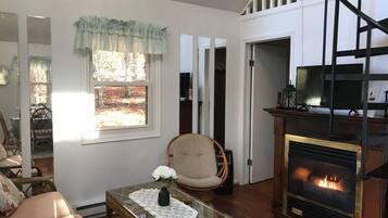 Rumah, 1 Tempat Tidur Queen (Cacapon Mountain View - Incredible Vi) | Area keluarga