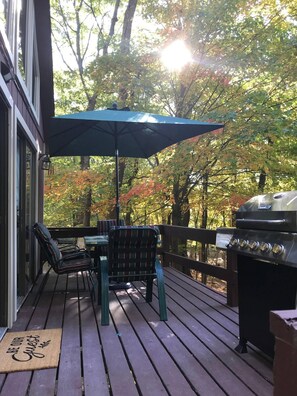 House, 1 Queen Bed (Cacapon Mountain View - Incredible Vi) | Property grounds - Cacapon Mountain View - Incredible View! (Berkeley Springs)
