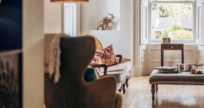 Rosebank House - 6 bedrooms, 8 bathrooms, EV point