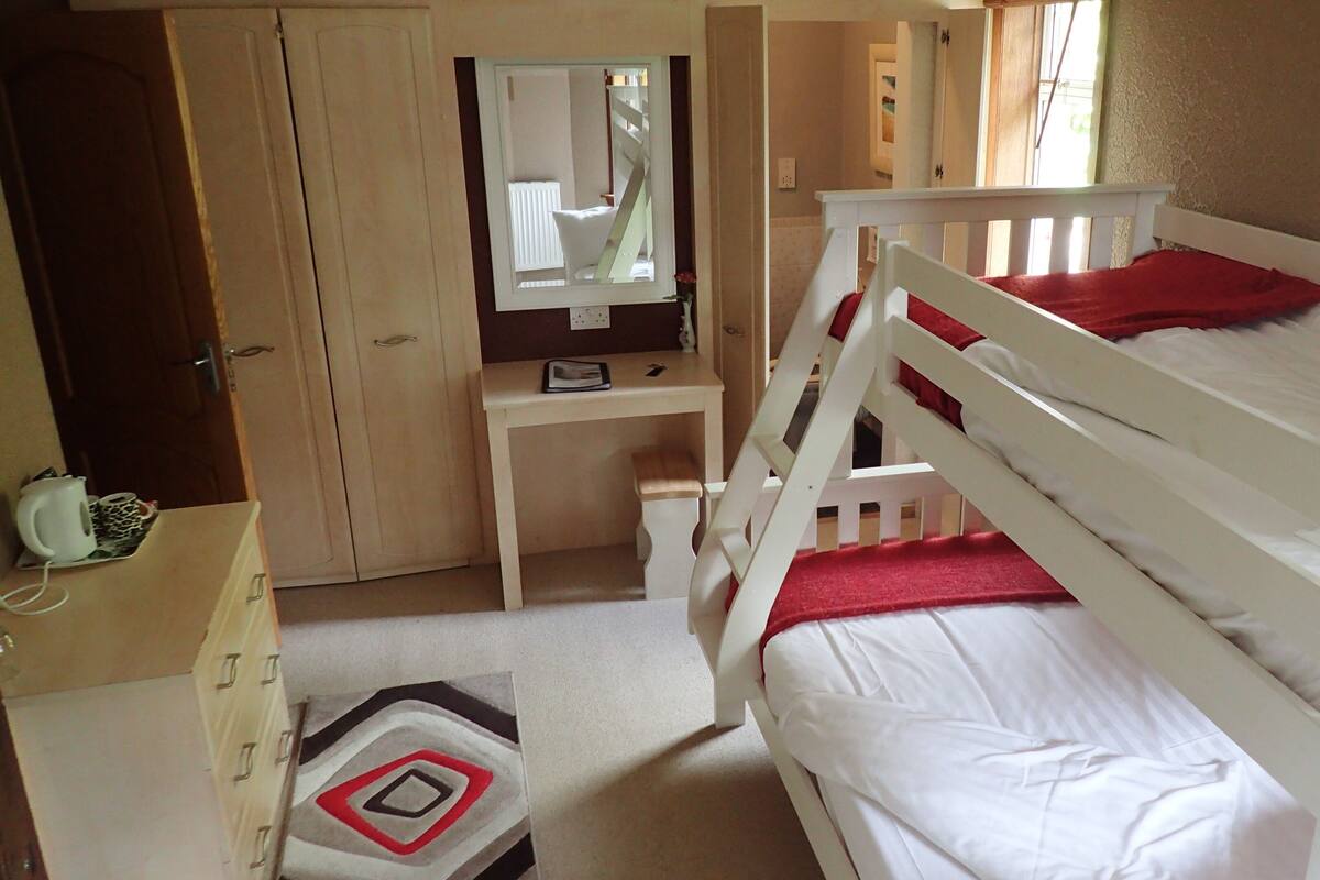 Standaard kamer, 1 twee- of 2 eenpersoonsbedden | Gratis wifi