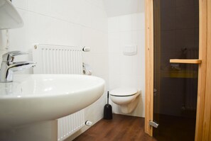 Hårtork och handdukar