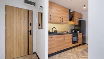 Oven, dishwasher, coffee/tea maker, electric kettle