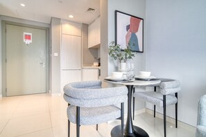 Dining - Lovely 1BR at DAMAC Zada Tower Business Bay by Deluxe Holiday Homes (Dubai)