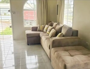 House | Living area | TV - Remarkable 2-bed House in Discovery Bay (Discovery Bay)