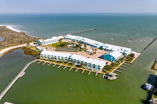 Exterior - Beautiful two-bedroom condominium at Bayfront (Rockport)