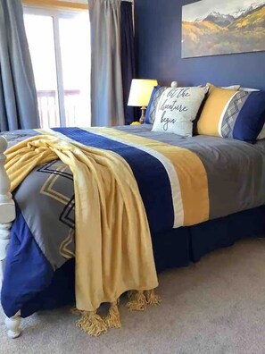 4 bedrooms, iron/ironing board, travel crib, free WiFi