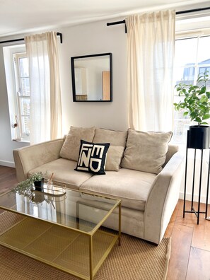 Apartment | Living area - London Stylish 1 Bedroom Apartment (London)