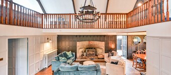 BOUTIQUE STAYS WITH PRIVATE HOT TUB