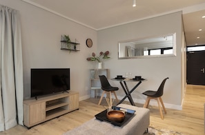Apartment (1 Bedroom) | Interior - Burmeister on Park 508 (Cape Town)