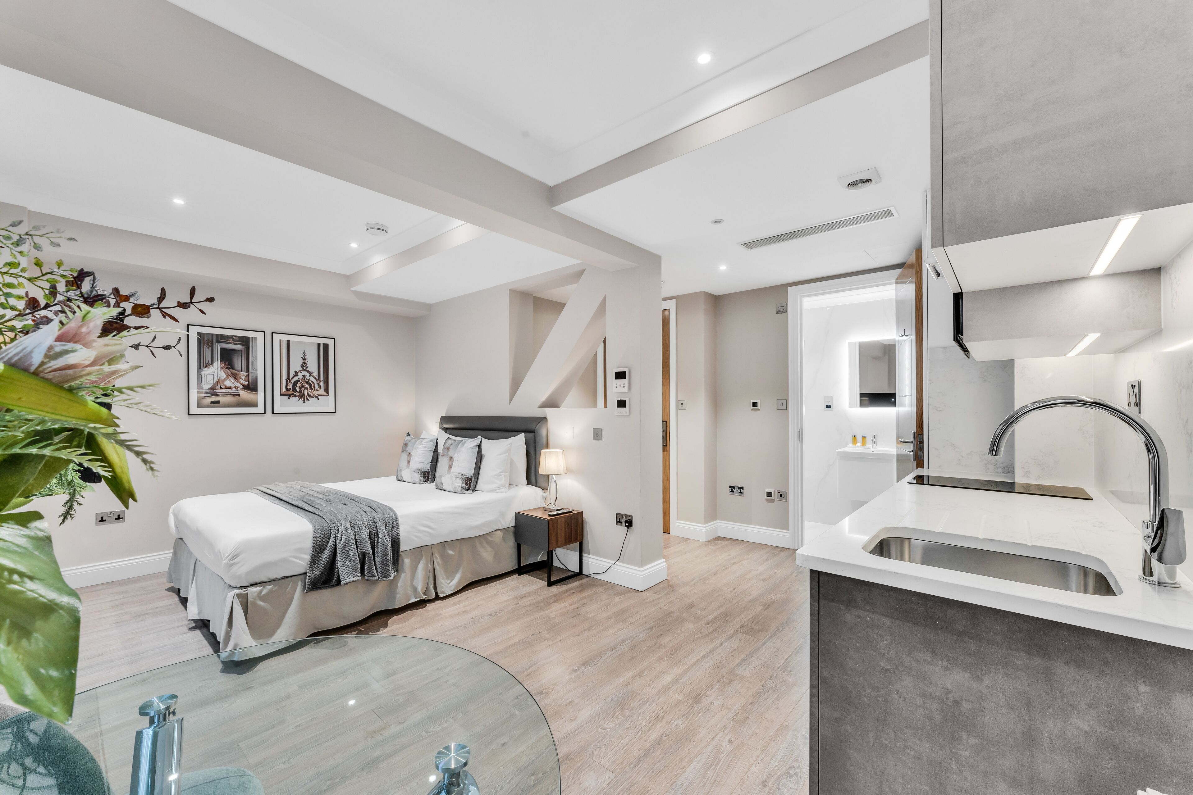 豪華開放式客房 | 房內夾萬、熨斗/熨衫板、免費嬰兒床、免費 Wi-Fi