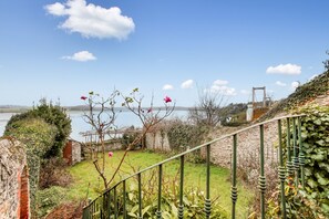 Property grounds - Exceptional Rance view, for 7 (La Ville-ès-Nonais)